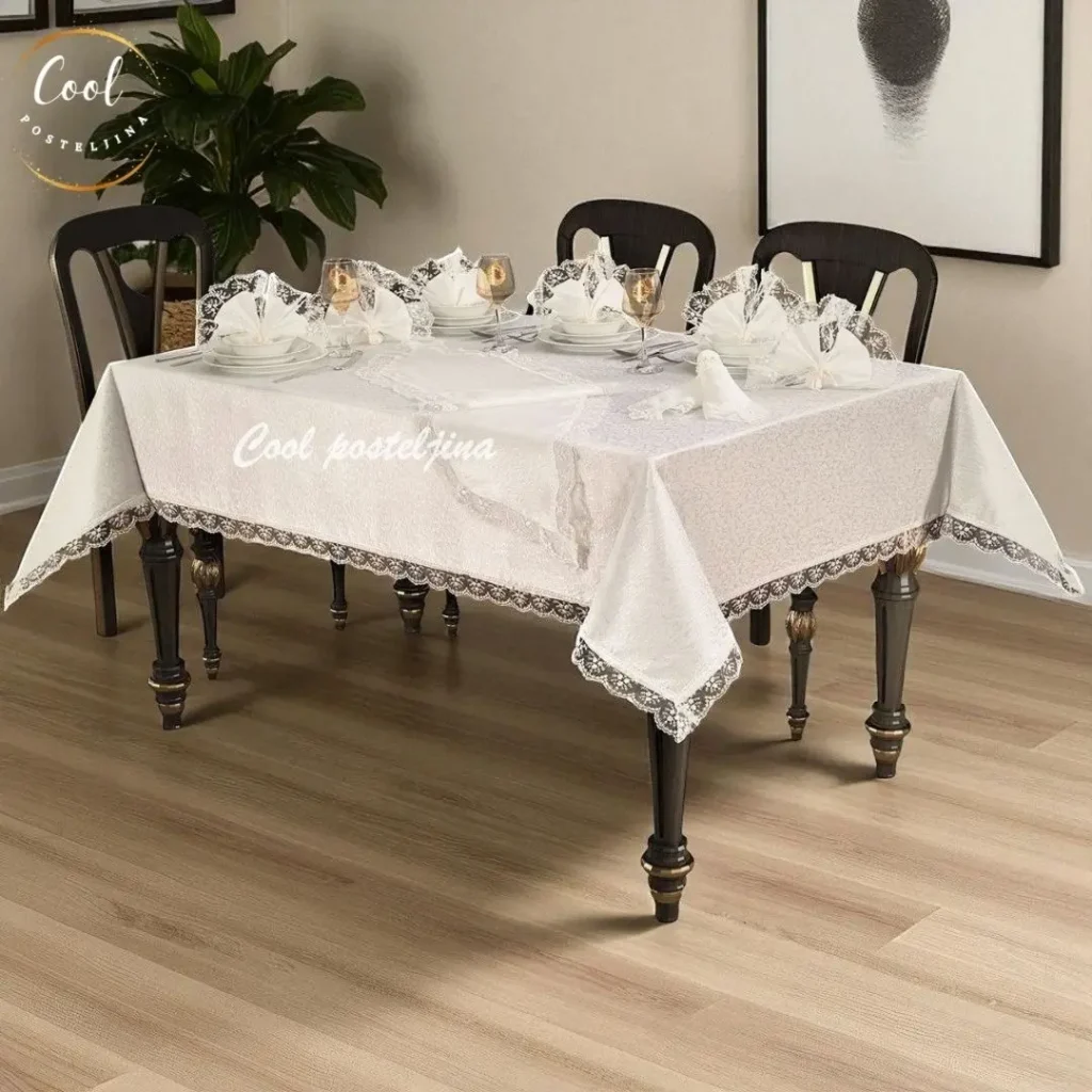 Stolnjaci sa čipkom-setovi sa salvetama i biserima