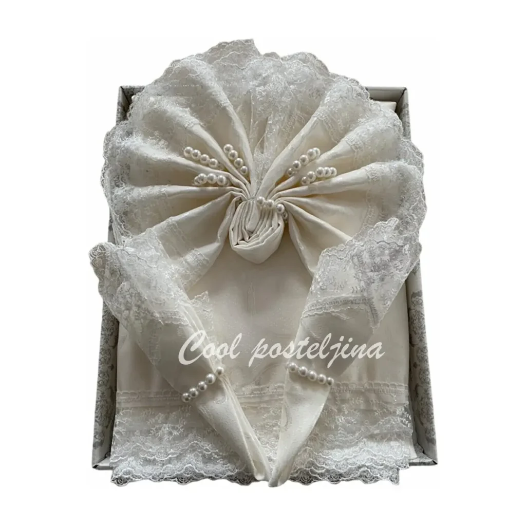 Stolnjaci sa čipkom-setovi sa salvetama i biserima