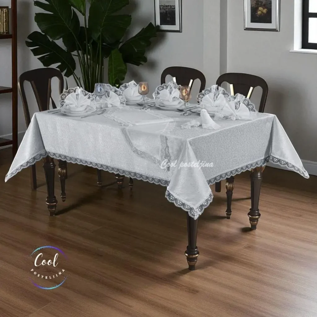 Stolnjaci sa čipkom-setovi sa salvetama i biserima